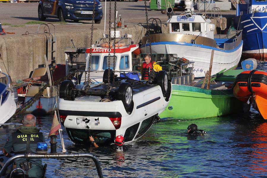 Fallece un pescador al caer su coche al agua en El Musel