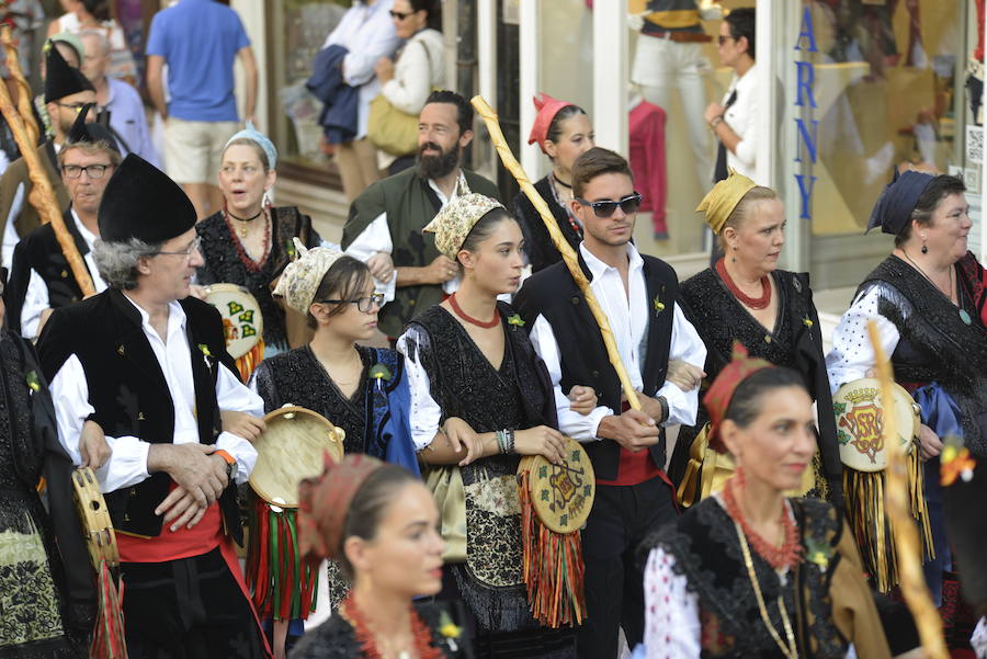 Multitudinaria fiesta de San Roque en Llanes