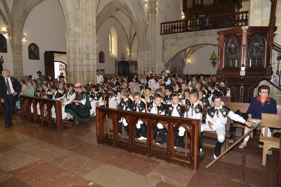 Multitudinaria fiesta de San Roque en Llanes