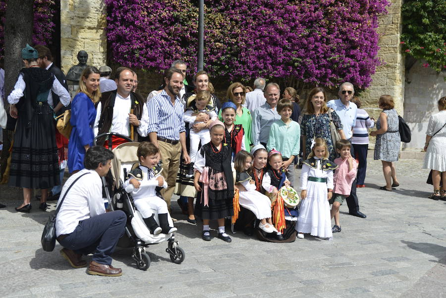 Multitudinaria fiesta de San Roque en Llanes