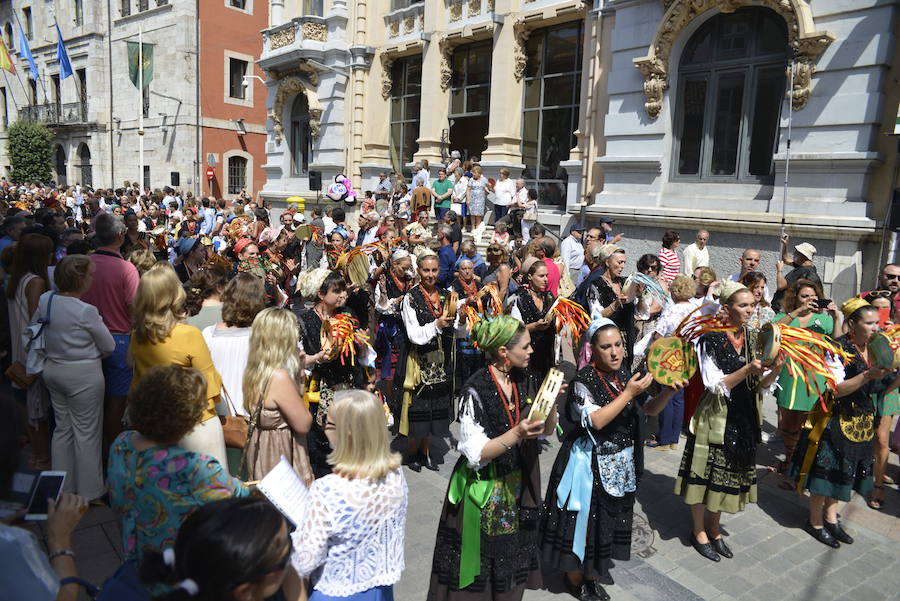 Multitudinaria fiesta de San Roque en Llanes