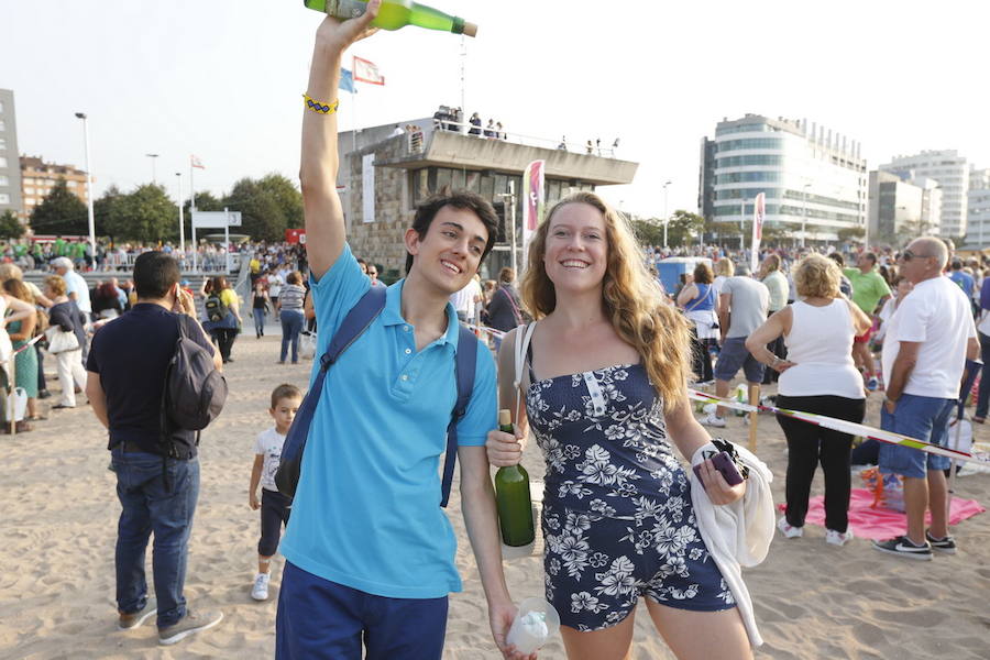 ¿Estuviste en el récord de escanciado simultáneo de 2017? ¡Búscate! (8)