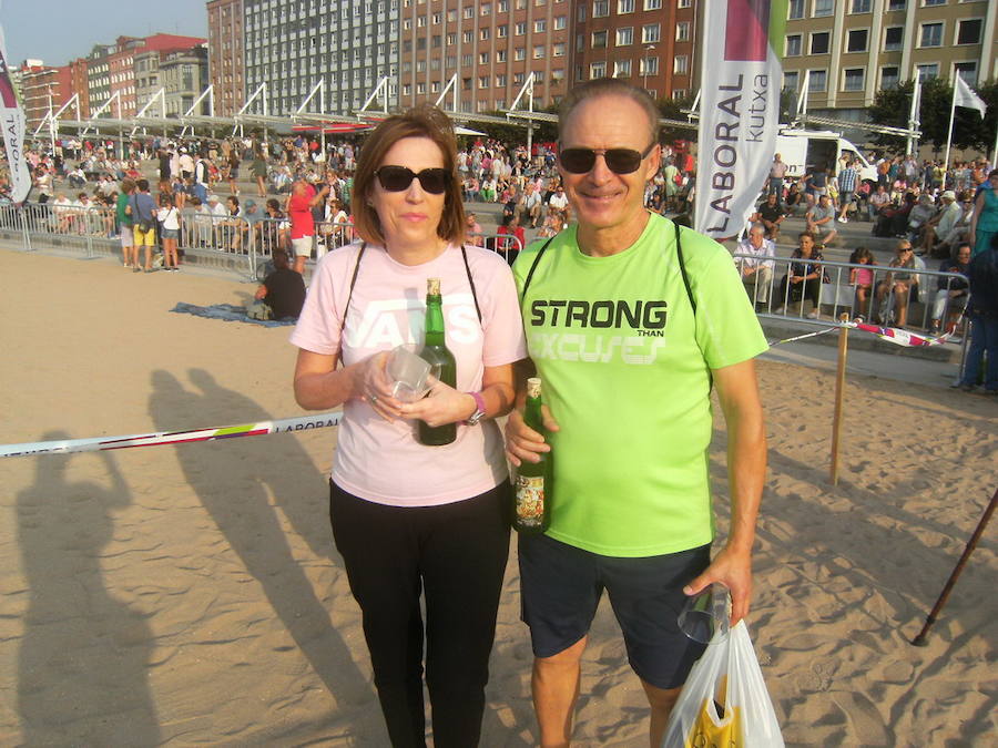 ¿Estuviste en el récord de escanciado simultáneo de 2017? ¡Búscate! (5)