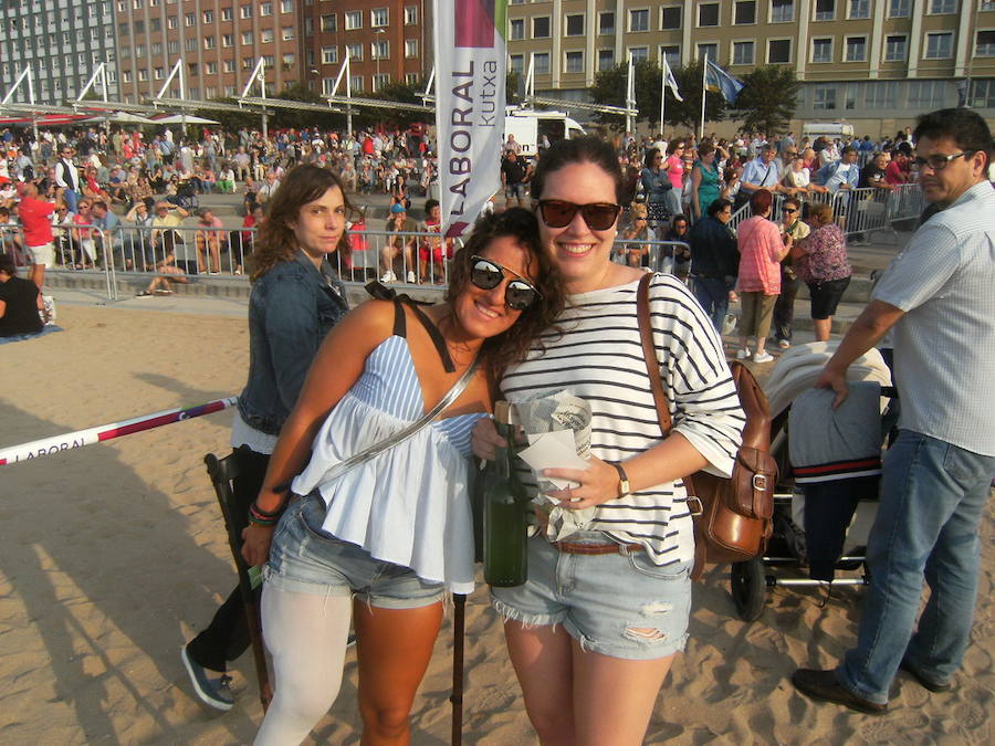 ¿Estuviste en el récord de escanciado simultáneo de 2017? ¡Búscate! (5)