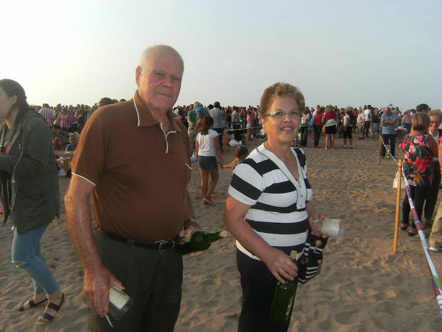 ¿Estuviste en el récord de escanciado simultáneo de 2017? ¡Búscate! (5)