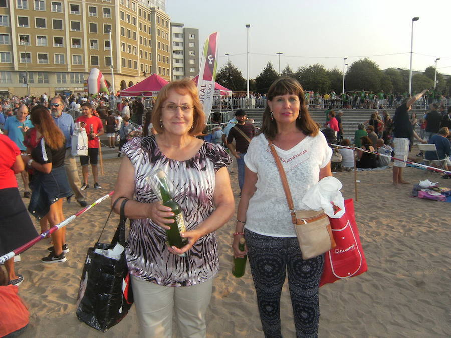 ¿Estuviste en el récord de escanciado simultáneo de 2017? ¡Búscate! (5)