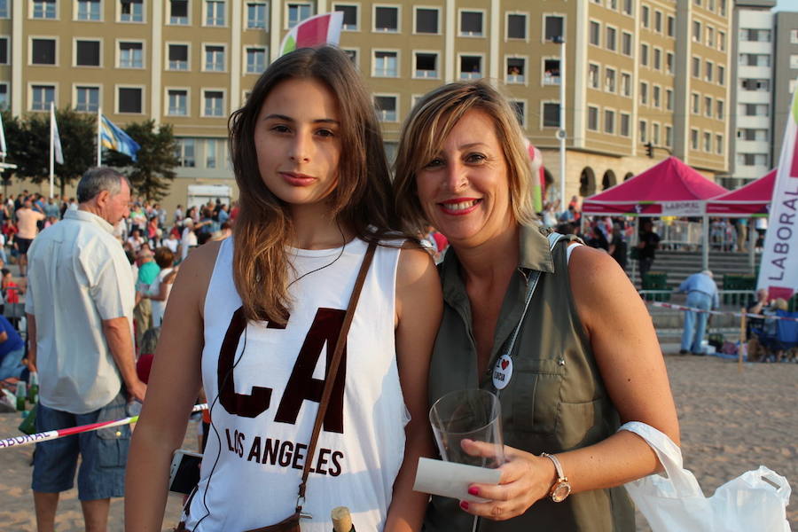 ¿Estuviste en el récord de escanciado simultáneo de 2017? ¡Búscate! (4)