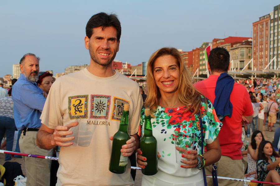 ¿Estuviste en el récord de escanciado simultáneo de 2017? ¡Búscate! (4)