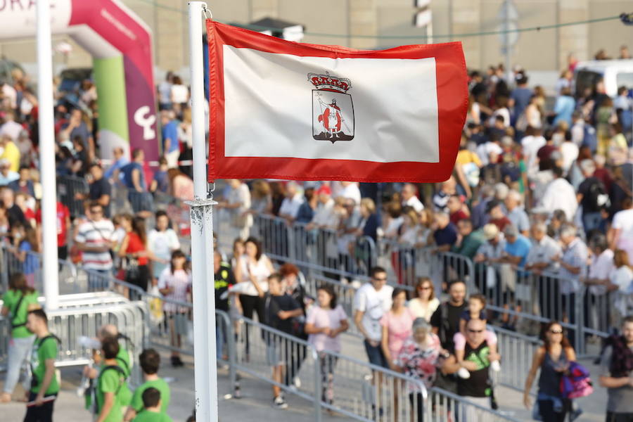 ¿Estuviste en el récord de escanciado simultáneo de 2017? ¡Búscate! (6)