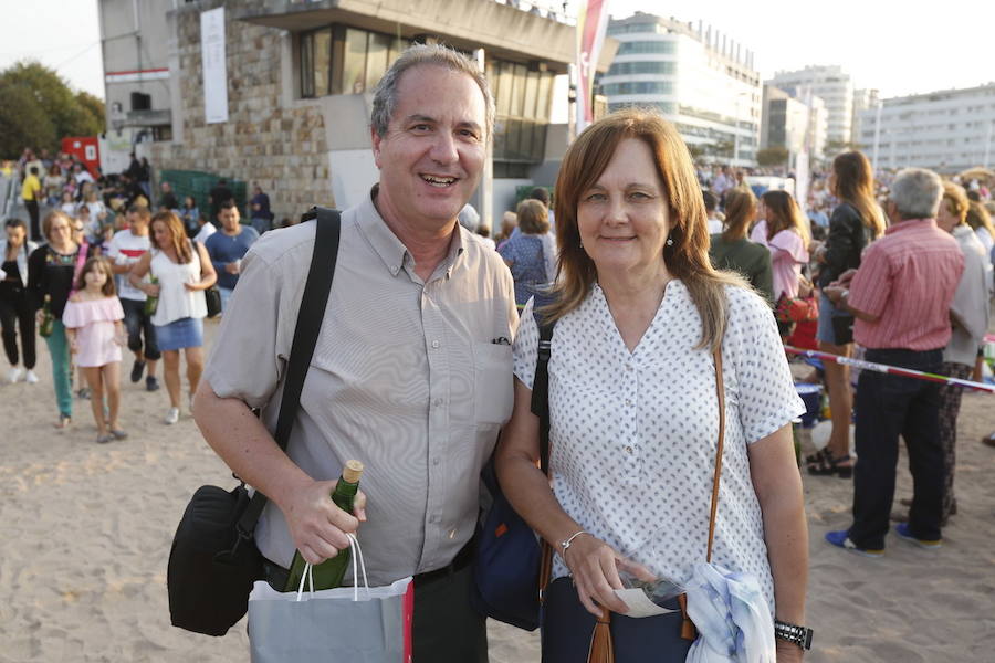 ¿Estuviste en el récord de escanciado simultáneo de 2017? ¡Búscate! (6)