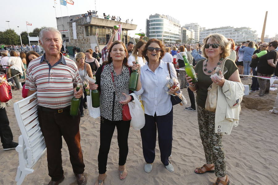 ¿Estuviste en el récord de escanciado simultáneo de 2017? ¡Búscate! (6)