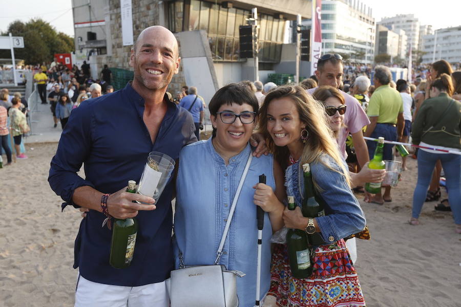 ¿Estuviste en el récord de escanciado simultáneo de 2017? ¡Búscate! (6)