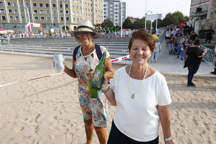 ¿Estuviste en el récord de escanciado simultáneo de 2017? ¡Búscate! (7)