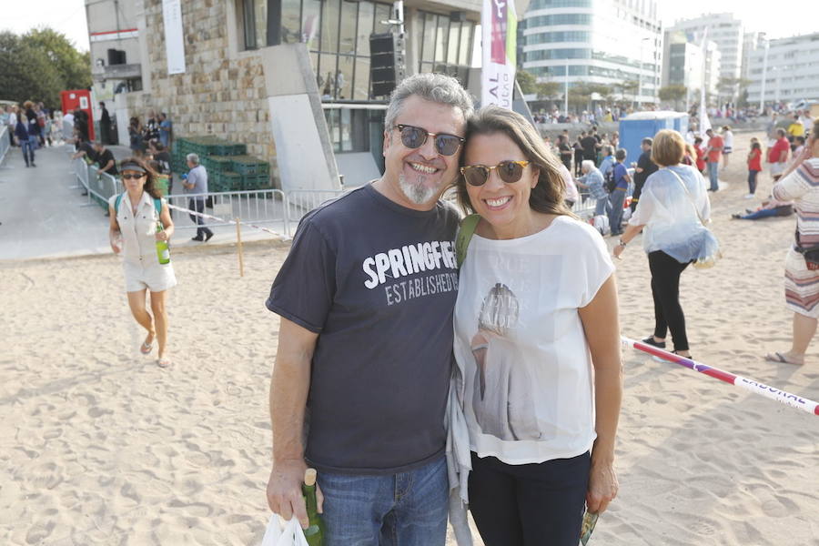 ¿Estuviste en el récord de escanciado simultáneo de 2017? ¡Búscate! (7)