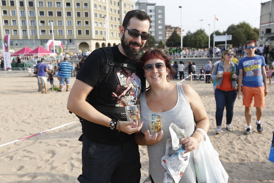 ¿Estuviste en el récord de escanciado simultáneo de 2017? ¡Búscate! (7)