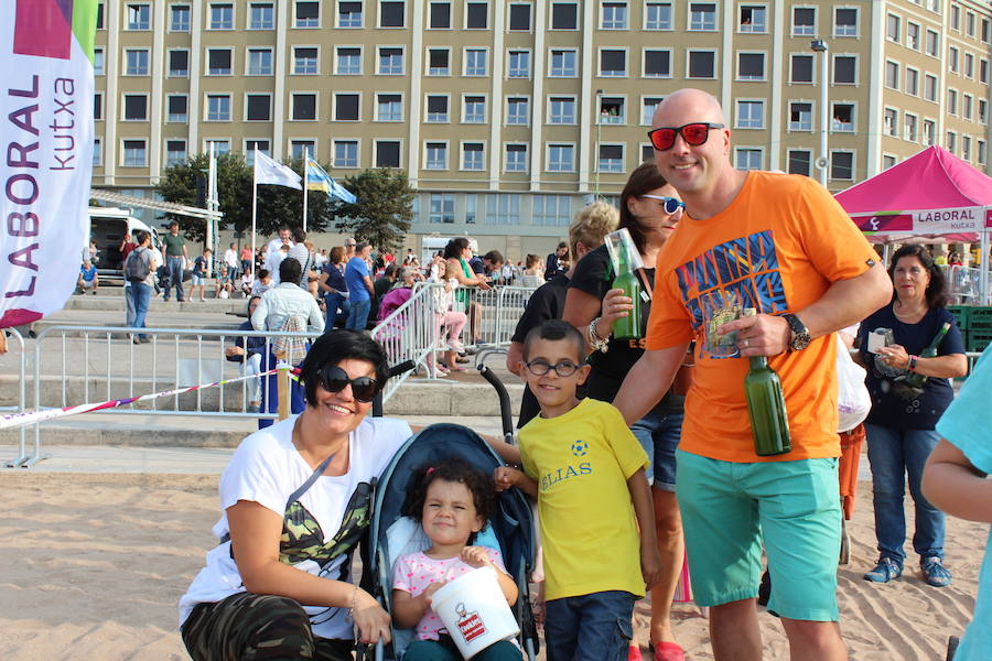 ¿Estuviste en el récord de escanciado simultáneo de 2017? ¡Búscate! (3)