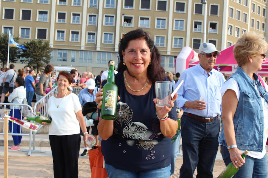 ¿Estuviste en el récord de escanciado simultáneo de 2017? ¡Búscate! (3)