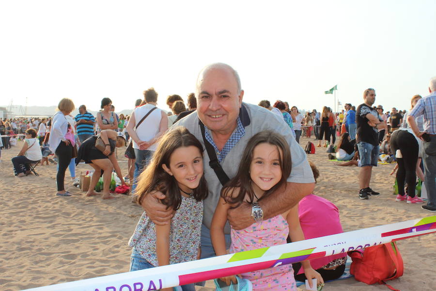 ¿Estuviste en el récord de escanciado simultáneo de 2017? ¡Búscate! (3)