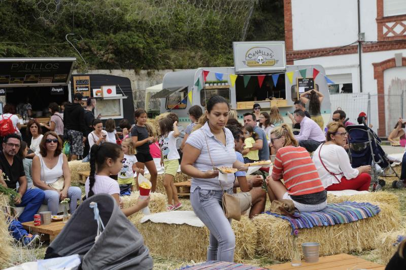 La localidad acoge el festival de las food trucks con varios puestos con menús aptos para intolerancias alimentarias