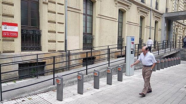 En El Coto la estación lleva meses fuera de servicio. 