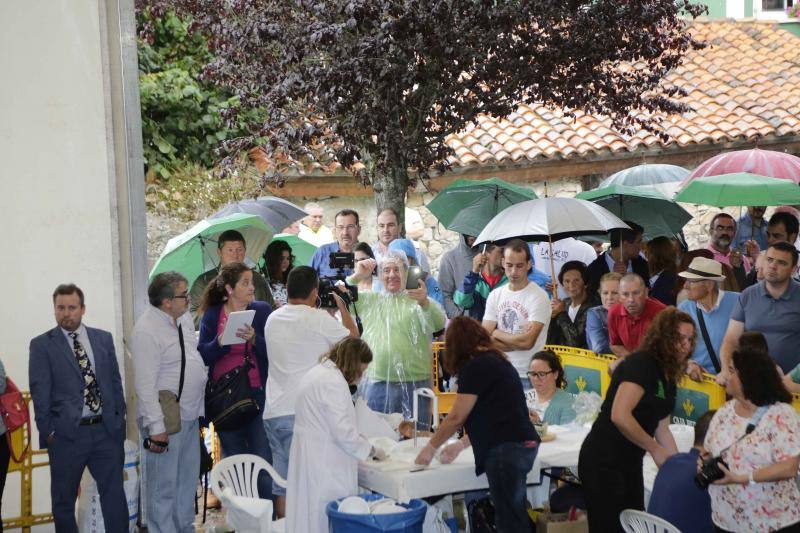 ¿Estuviste en el Certamen de Queso Cabrales en Arenas? ¡Búscate!