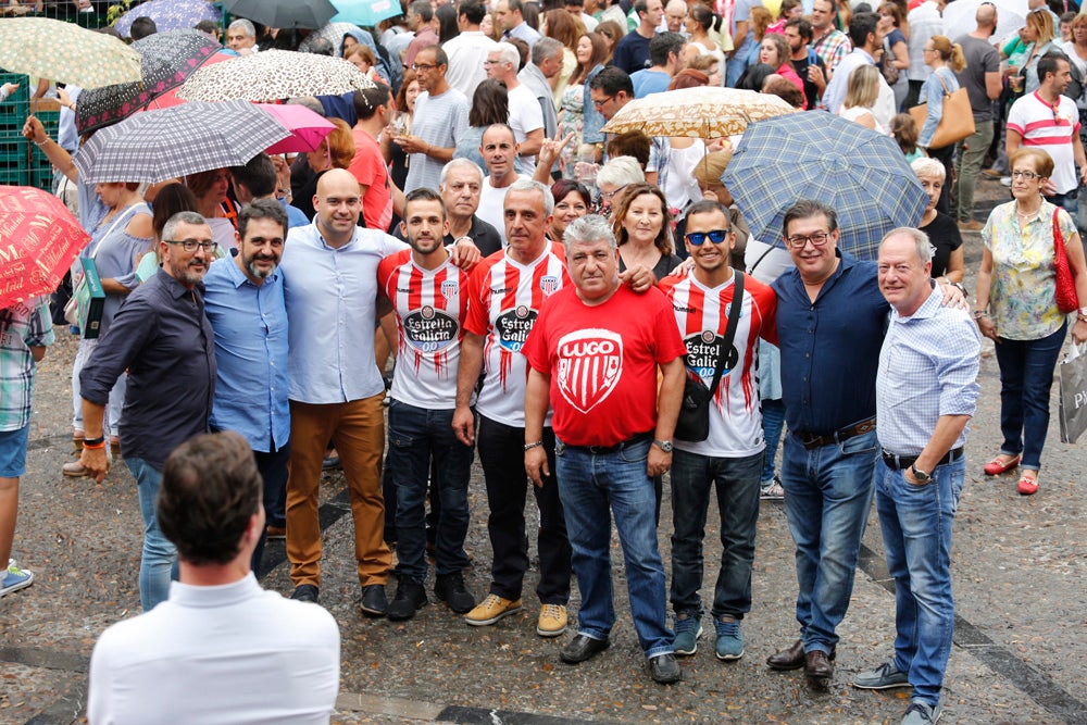 La Fiesta de la Sidra Natural se despide hasta el año que viene despachando cientos de botellas, premiando a los mejores llagareros