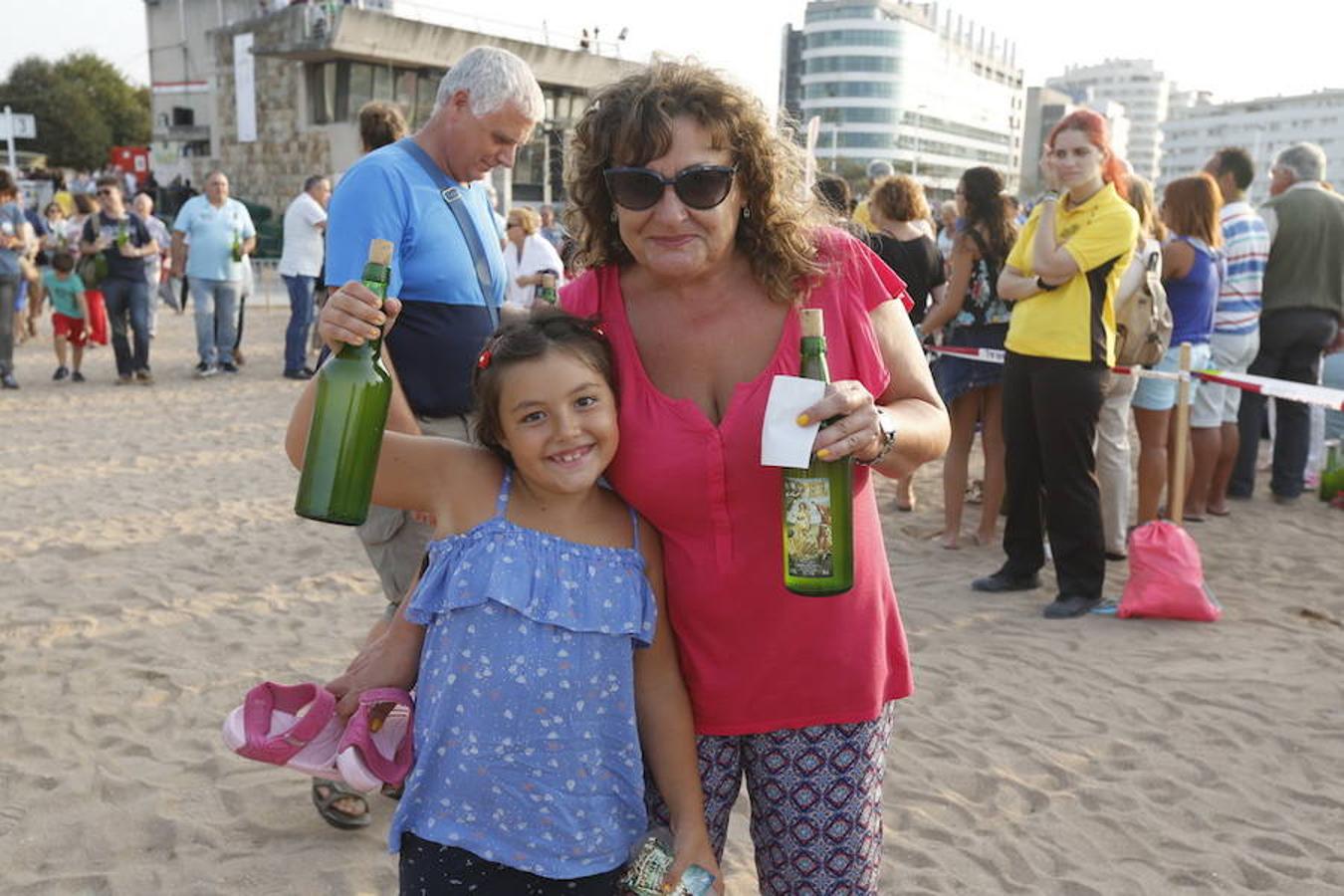 ¿Estuviste en el récord de escanciado simultáneo de 2017? ¡Búscate! (9)