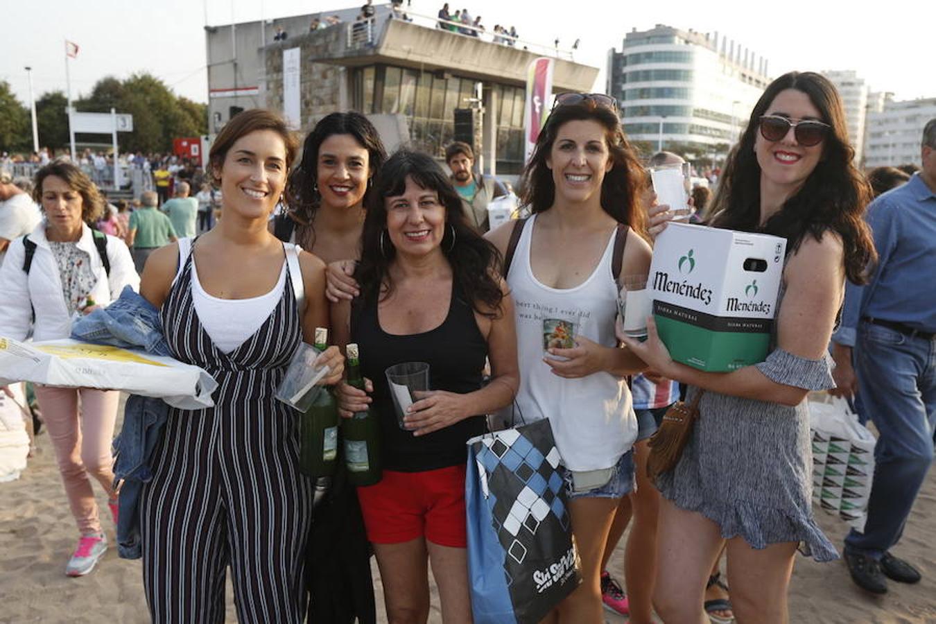 ¿Estuviste en el récord de escanciado simultáneo de 2017? ¡Búscate! (9)