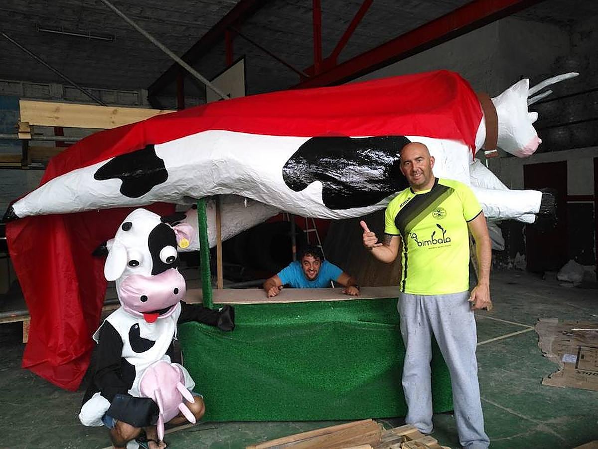 Red cow. Gijón. Miembros. Jorge Wolges, César Vecillas, Javier Carbajal, Raúl Barrera y Jorge Ordiz.