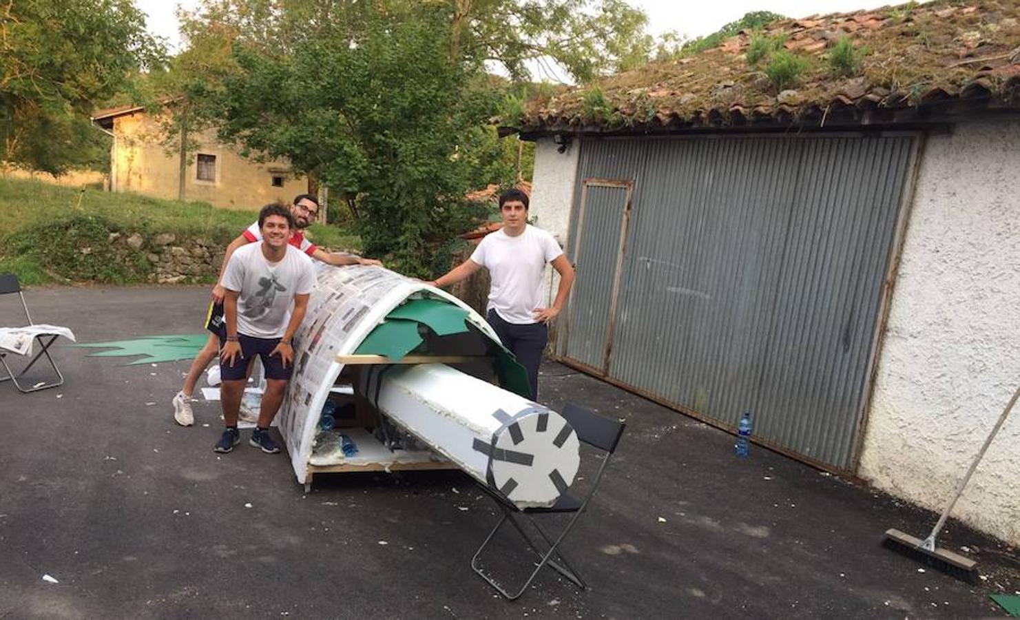 La saeta del caballero furaco. Siero. Miembros. Alejandro Caveda, Joaquín Noval, Juan Piñuela, David Blanco e Iván Fernández.