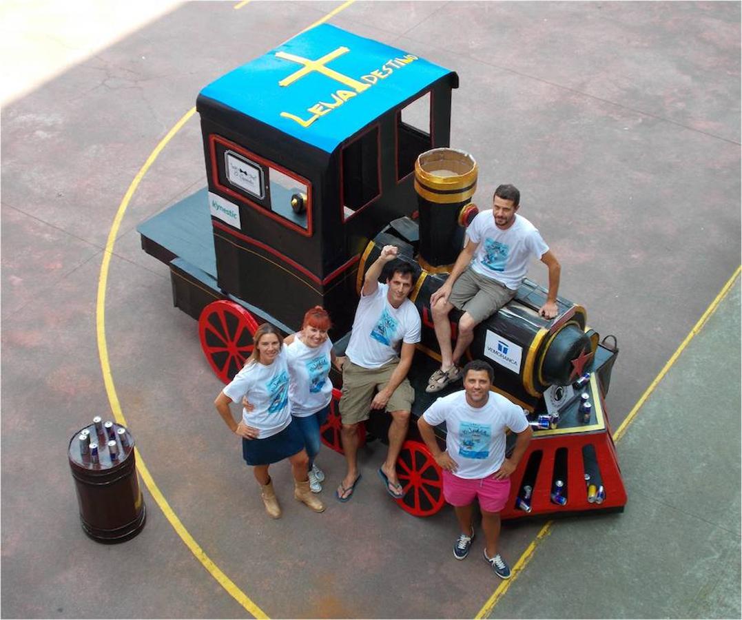 La Loco Voladora. Pola de Lena. Miembros. Vanesa Ceballos, Marcos Fernández, Manuel Barros, Tomás Fernández y José Ceballos.