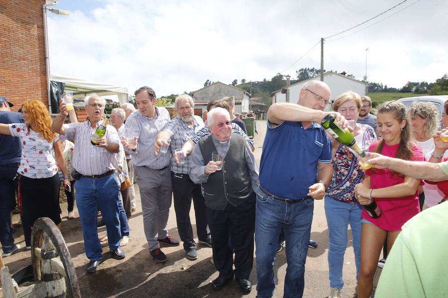 Fiesta en Poreñu, Pueblo Ejemplar de Asturias 2017