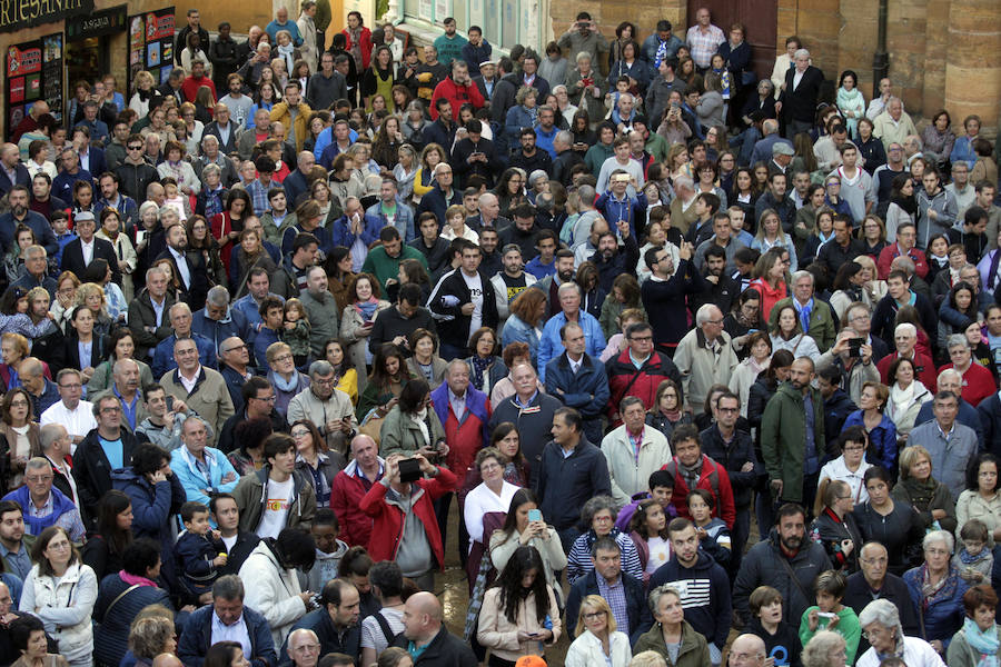 El periodista británico dedica su intervención a Oviedo, la gente y el fútbol del Tartiere