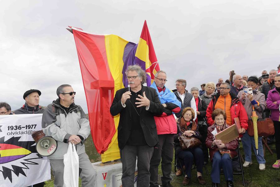 Homenaje republicano en El Mazucu, en Llanes