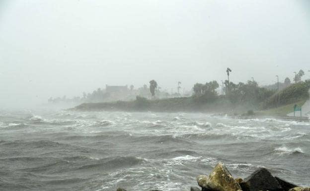 María amenaza con repetir la estela de destrucción dejada por Irma