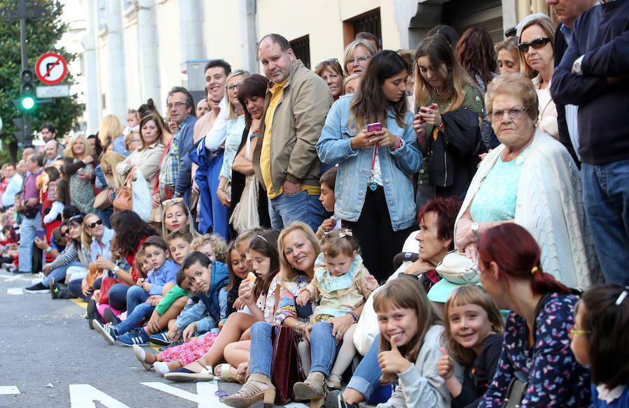 ¿Estuviste en el Desfile del Día de América en Asturias? ¡Búscate!