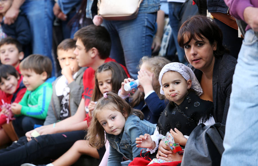 ¿Estuviste en el Desfile del Día de América en Asturias? ¡Búscate!