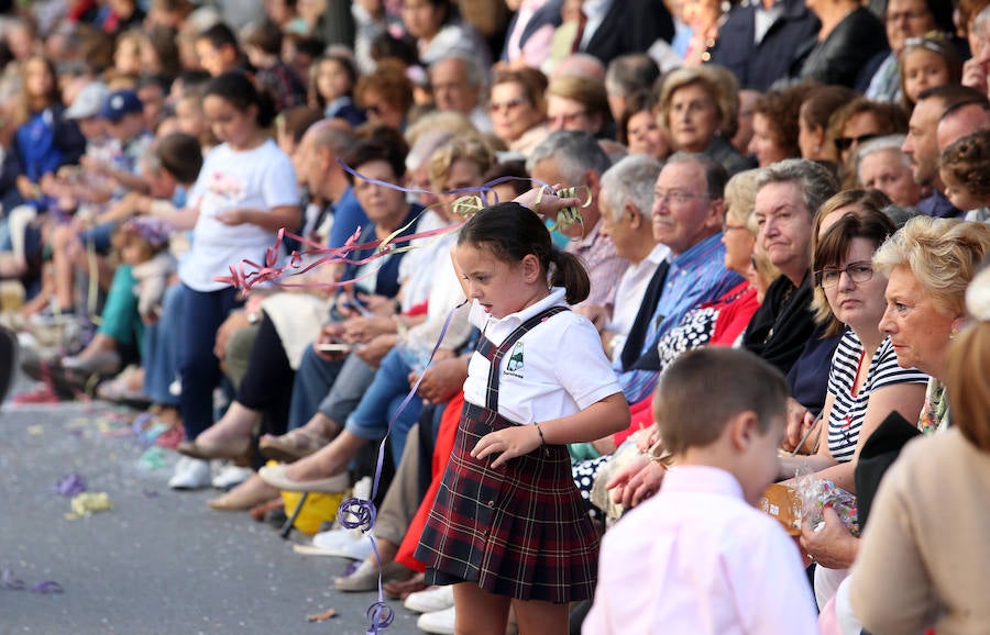 ¿Estuviste en el Desfile del Día de América en Asturias? ¡Búscate!
