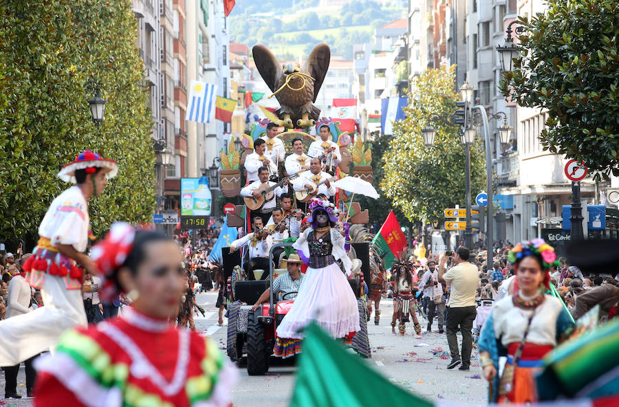 ¿Estuviste en el Desfile del Día de América en Asturias? ¡Búscate!