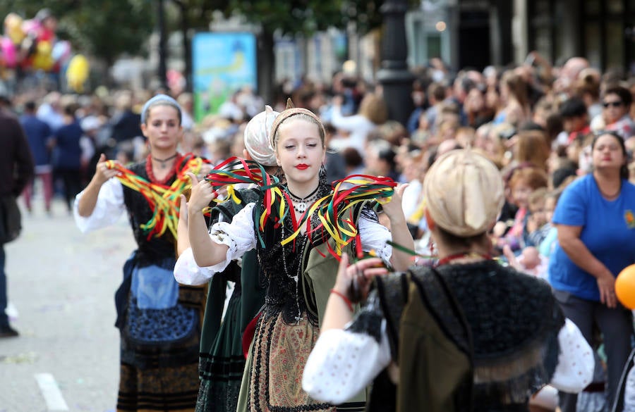 ¿Estuviste en el Desfile del Día de América en Asturias? ¡Búscate!