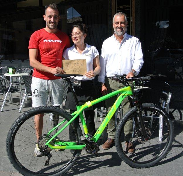 3.535 euros y una bici para ayudar a Alfredo Vázquez