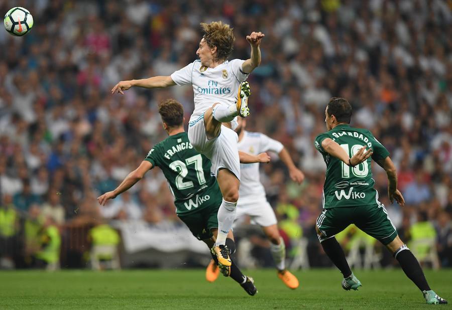 El Santiago Bernabéu acoge el choque correspondiente a la quinta jornada de Liga. 