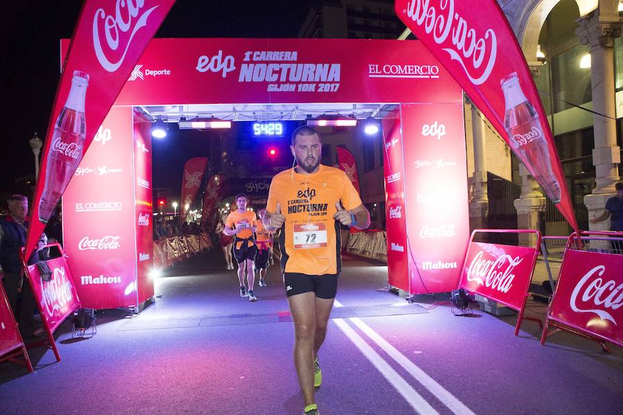 ¿Estuviste en la EdP Carrera Nocturna 10K de Gijón? ¡Búscate! (9)