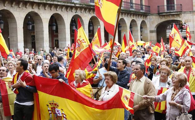 Un momento de la concentración de esta mañana en Gijón.