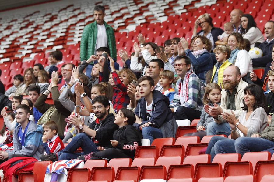 Trabajadores de Caixabank disputan en El Molinón su particular Sporting - Real Oviedo