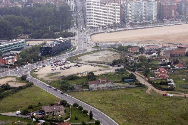 Vista aérea de los terrenos de la Ería de Piles que serán enajenados y que forman parte del PERI 100. 