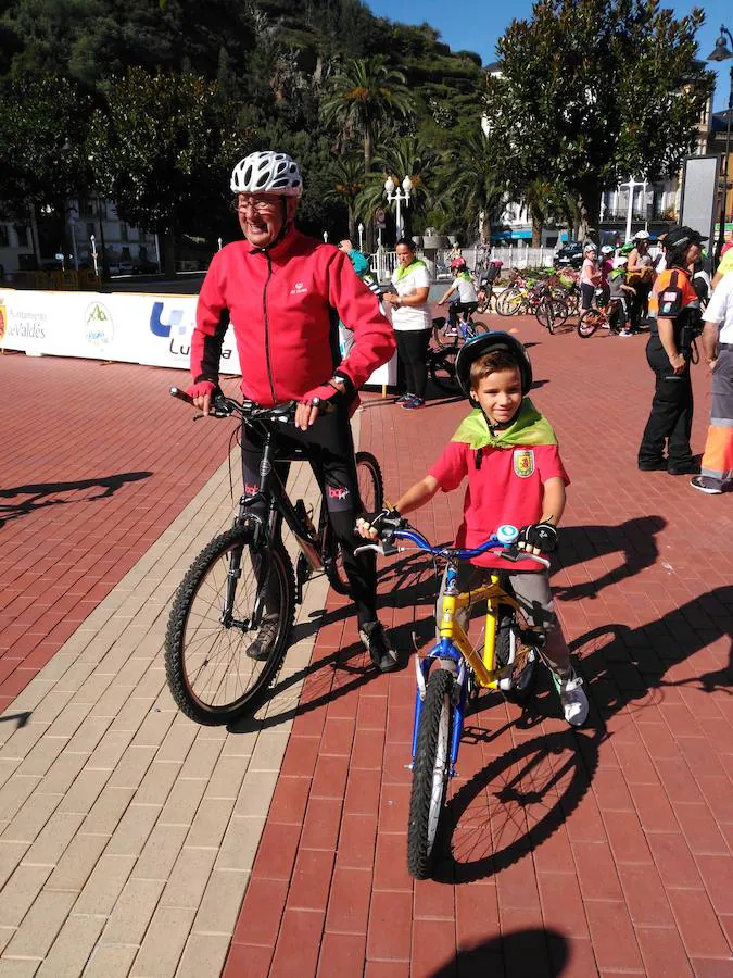 ¿Estuviste en el Día de la Bicicleta de Luarca? ¡Búscate!