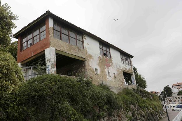 El edificio de la Tijerina será reformado por el Ayuntamiento de Llanes. 