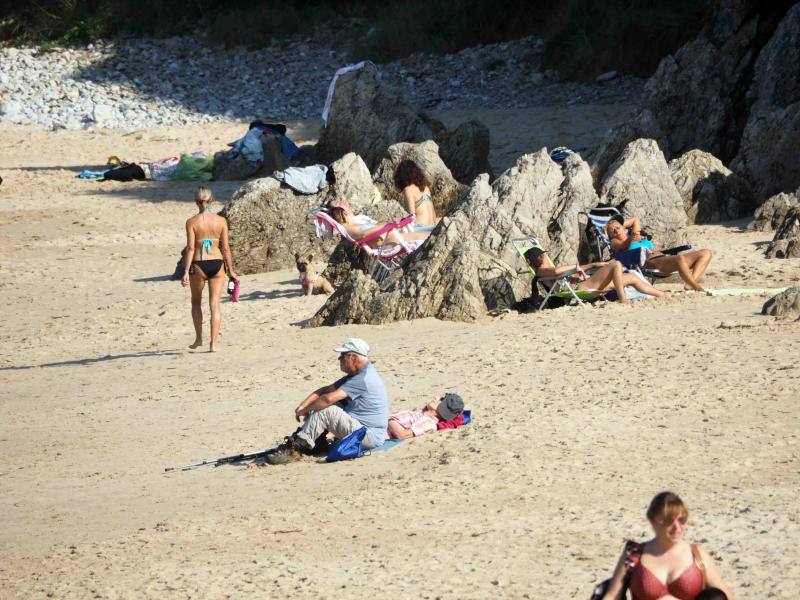 Sol y lleno total en Asturias en el puente del Pilar