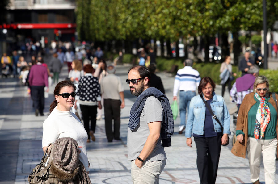 Sol y lleno total en Asturias en el puente del Pilar